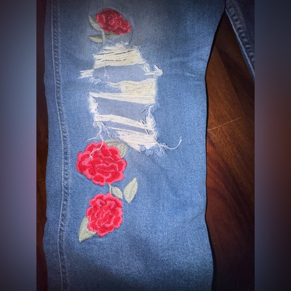 HOLLISTER DISTRESSED EMBROIDERED JEANS SIZE 31 - Picture 5 of 10
